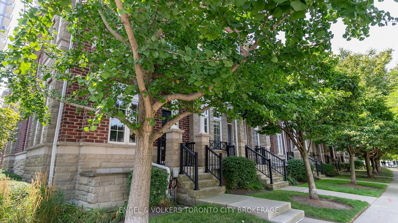 home for lease on 46-111 The Queensway