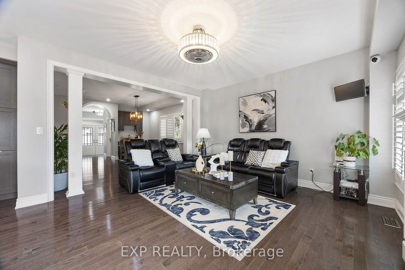 18 Prairie Creek Cres  Brampton, L6Y 6C9 | Image 10