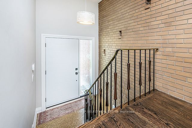 24 Rufford Rd  Toronto, M8W 4V6 | Image 4