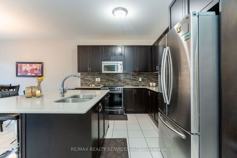 43 Fann Dr  Brampton, L7A 4L4 | Image 11