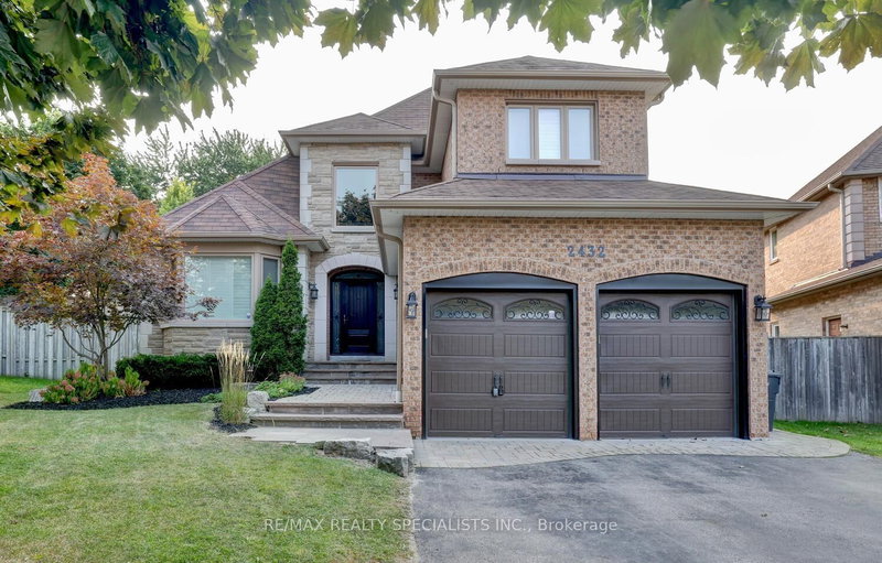 2432 Marisa Crt, Mississauga, L5K 2P5 | Image 2