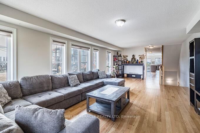 43 Finegan Circ  Brampton, L7A 4Z7 | Image 13