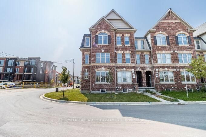 43 Finegan Circ  Brampton, L7A 4Z7 | Image 3