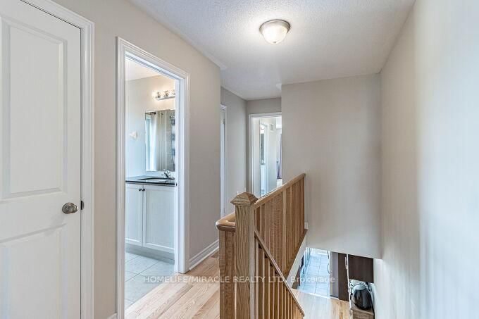 43 Finegan Circ  Brampton, L7A 4Z7 | Image 30