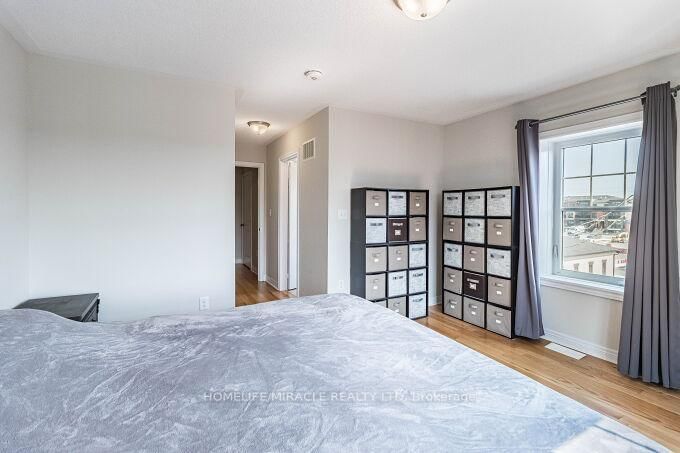 43 Finegan Circ  Brampton, L7A 4Z7 | Image 33