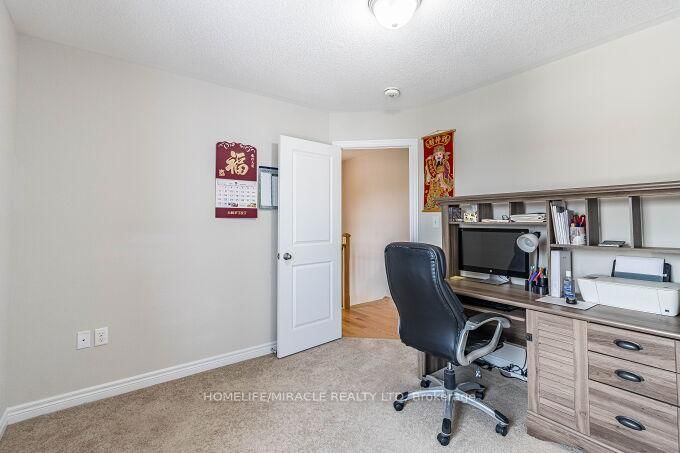 43 Finegan Circ  Brampton, L7A 4Z7 | Image 37