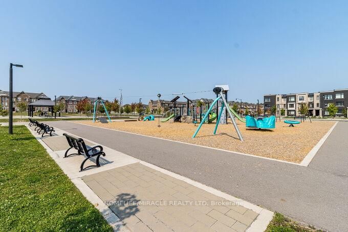 43 Finegan Circ  Brampton, L7A 4Z7 | Image 40