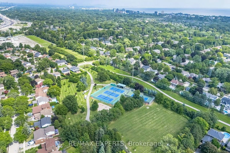 2030 Shawanaga Tr  Mississauga, L5H 3G5 | Image 20