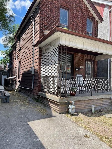 804 Dovercourt Rd N Toronto, M6H 2X3 | Image 2