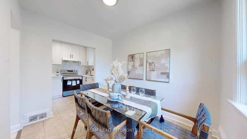 20 Clearview Hts  Toronto, M6M 1Z9 | Image 14