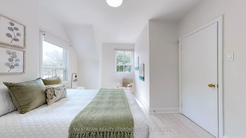 20 Clearview Hts  Toronto, M6M 1Z9 | Image 20