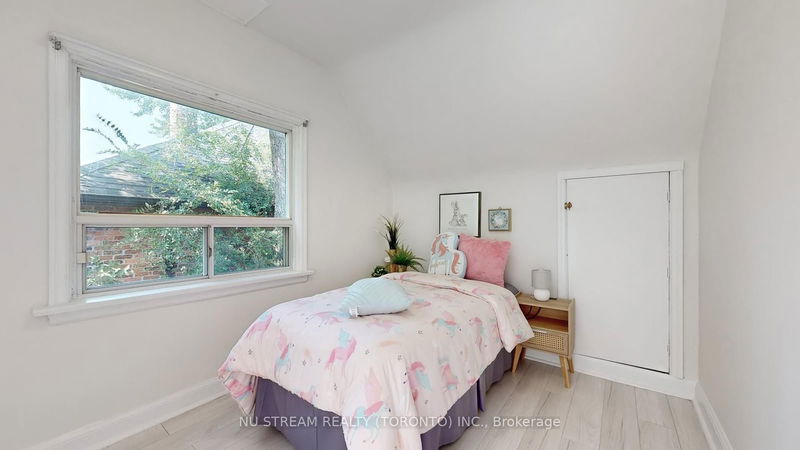 20 Clearview Hts  Toronto, M6M 1Z9 | Image 23