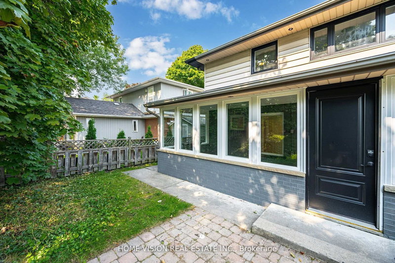 Main - 28 Amity Rd W, Mississauga, L5M 1P2 | Image 2