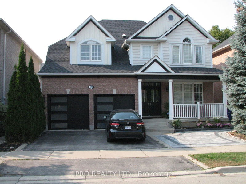 home for lease on 1343 Marshall Crescent N