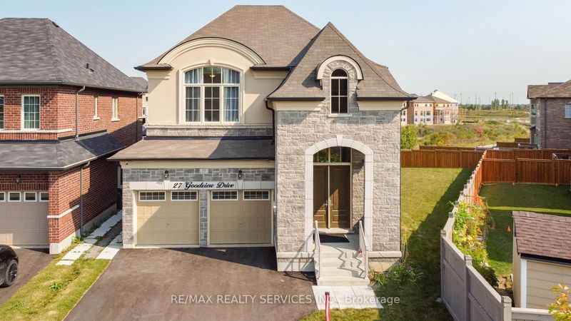 27 Goodview Dr  Brampton, L6R 4C3 | Image 1