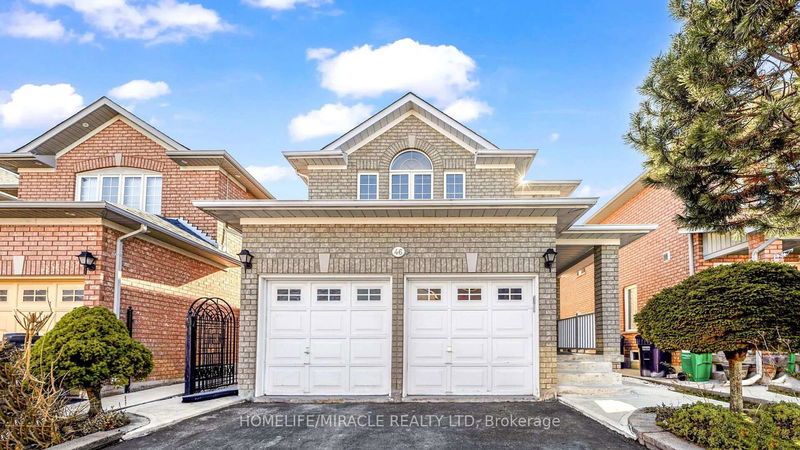 46 Velvet Grass Lane  Brampton, L6R 1W1 | Image 2