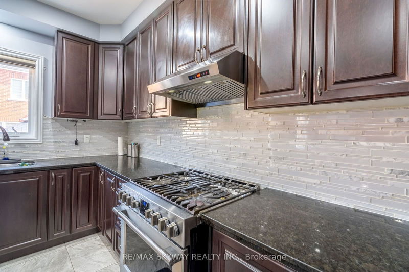 25 Hammerhead Rd  Brampton, L7A 0G4 | Image 17