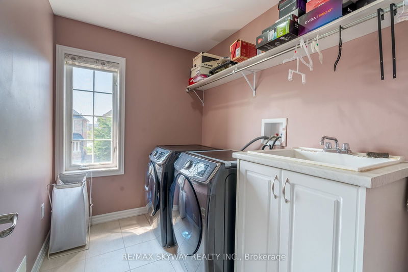 25 Hammerhead Rd  Brampton, L7A 0G4 | Image 34