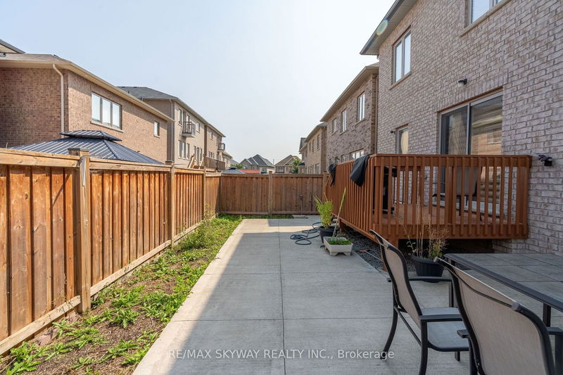 25 Hammerhead Rd  Brampton, L7A 0G4 | Image 35