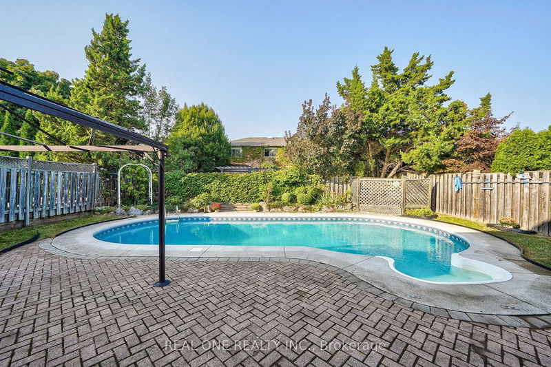 1321 Monks Passage   Oakville, L6M 1K6 | Image 36