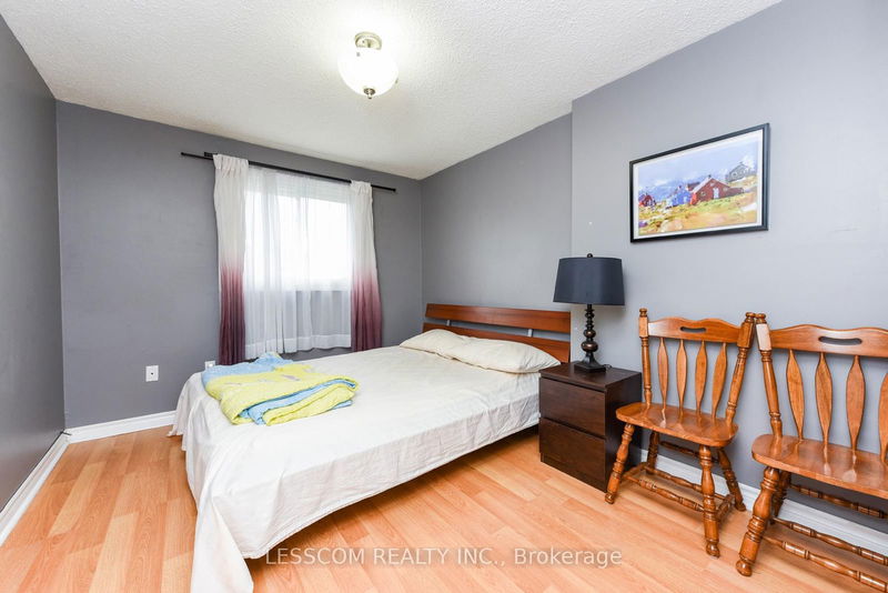 83 Royal Salisbury Way  Brampton, L6V 3J3 | Image 17