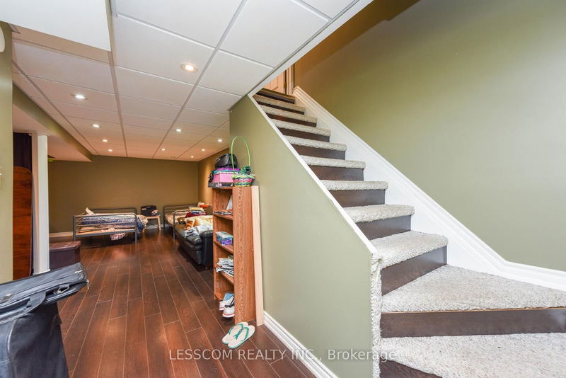 83 Royal Salisbury Way  Brampton, L6V 3J3 | Image 31