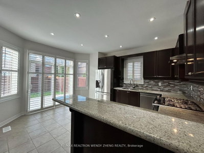 Unit Upper — 33 Begonia Crescent — photo 6