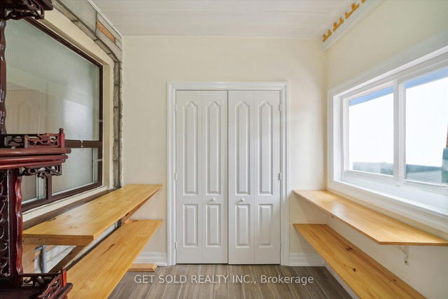 87 Castleton Avenue