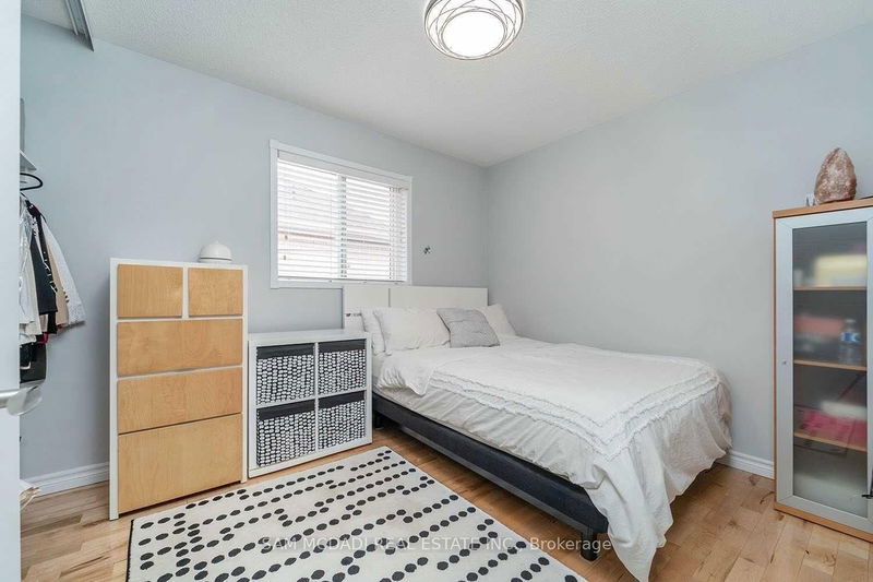 5599 Brenchley Ave  Mississauga, L5V 2H3 | Image 16