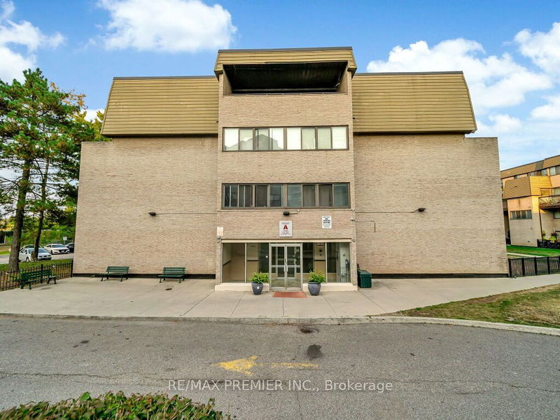  225 - 2095 Roche Crt  Mississauga, L5K 2C8 | Image 1