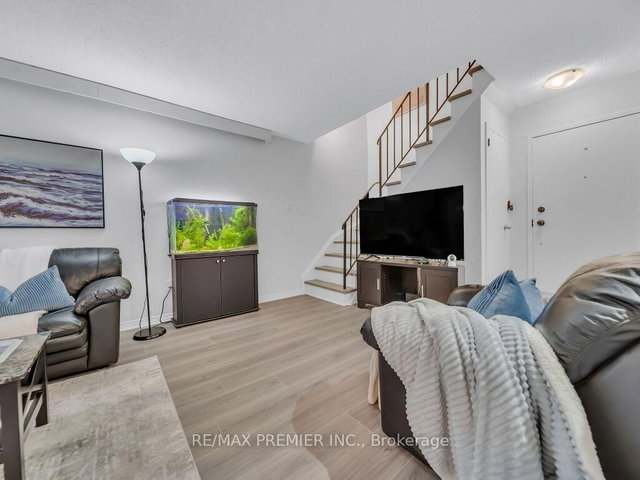 225 - 2095 Roche Court, Mississauga | Sold, W9350369 | Condos.ca