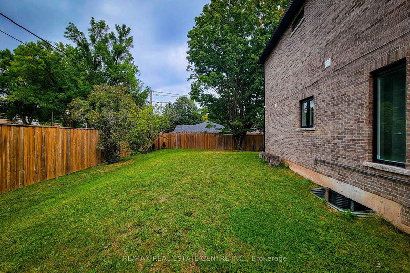 1081 bomorda Dr  Oakville, L6H 1Y3 | Image 8