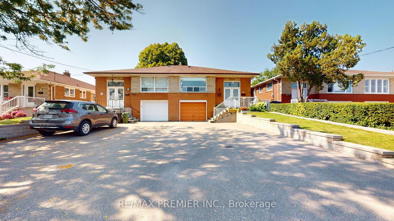 34 Charrington Cres  Toronto, M3L 2C4 | Image 1