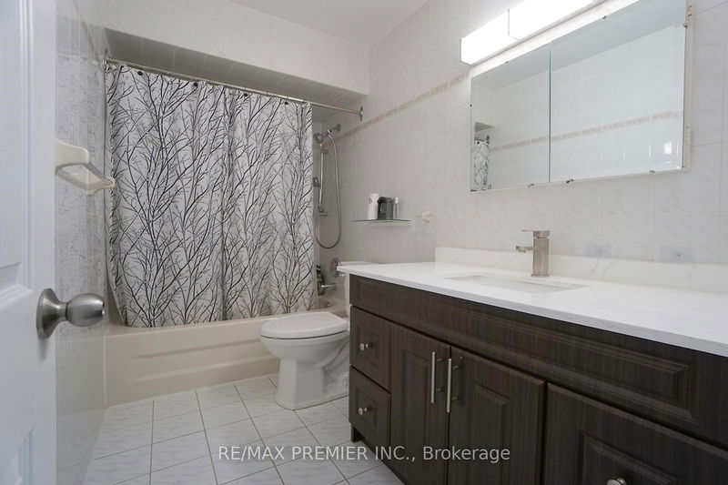 34 Charrington Cres  Toronto, M3L 2C4 | Image 12