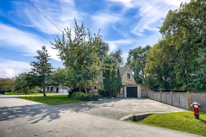 2138 Russett Rd  Mississauga, L4Y 1C3 | Image 3