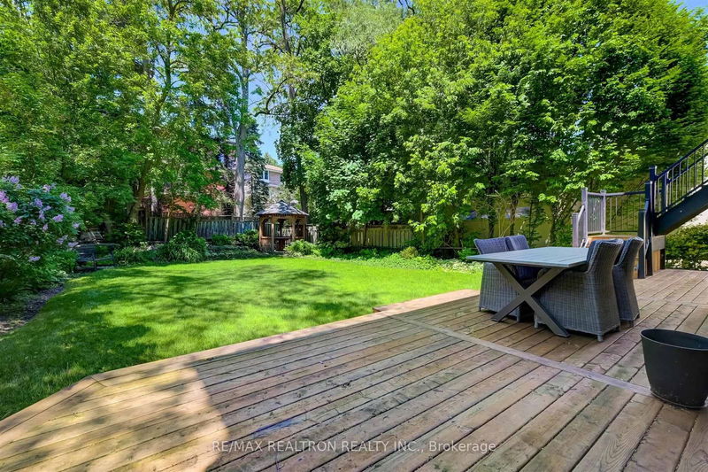 102 Edenbridge Dr  Toronto, M9A 3G4 | Image 33