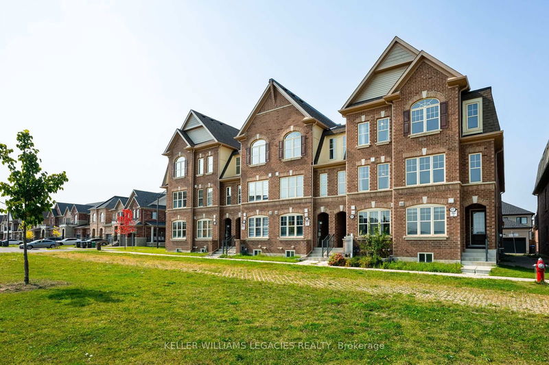 19 Sudeley Lane  Brampton, L7A 4Z7 | Image 2