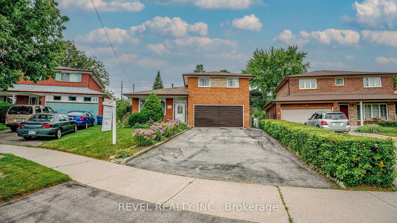 39 Hackmore Ave  Toronto, M9W 3W2 | Image 4