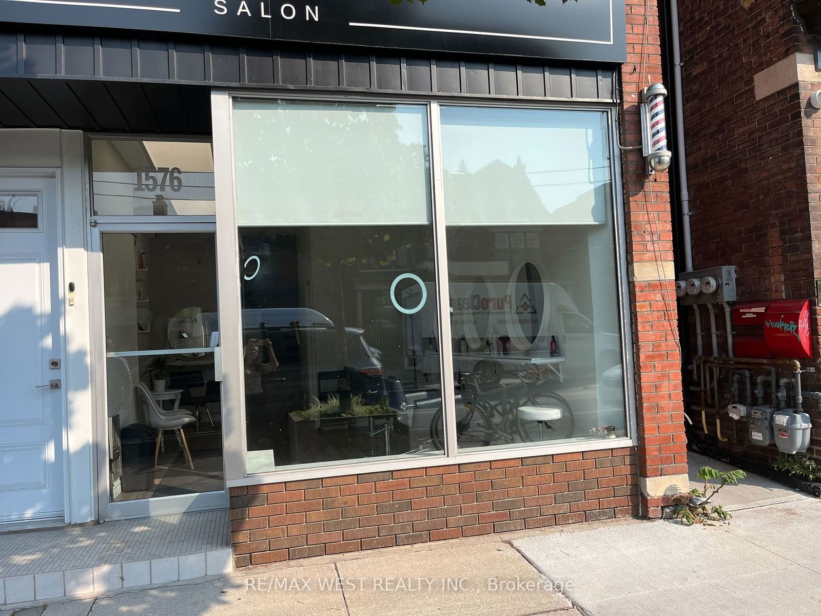 Sale Of Business sold at 1576 Dupont Street, Toronto, Dovercourt-Wallace Emerson-Junction, M6P 3S6 - MLS: W9351675