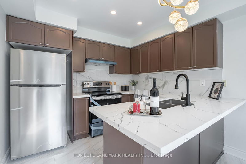 36 Frontenac Cres  Brampton, L7A 3M7 | Image 11