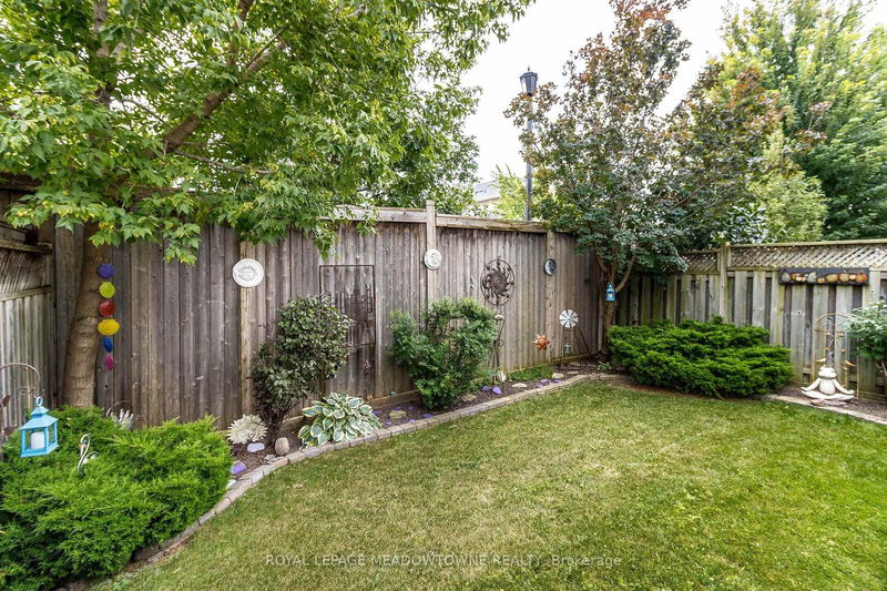 1255 Lamont Cres  Milton, L9T 6W4 | Image 18