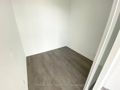 Unit 905 — 270 Dufferin Street — photo 6