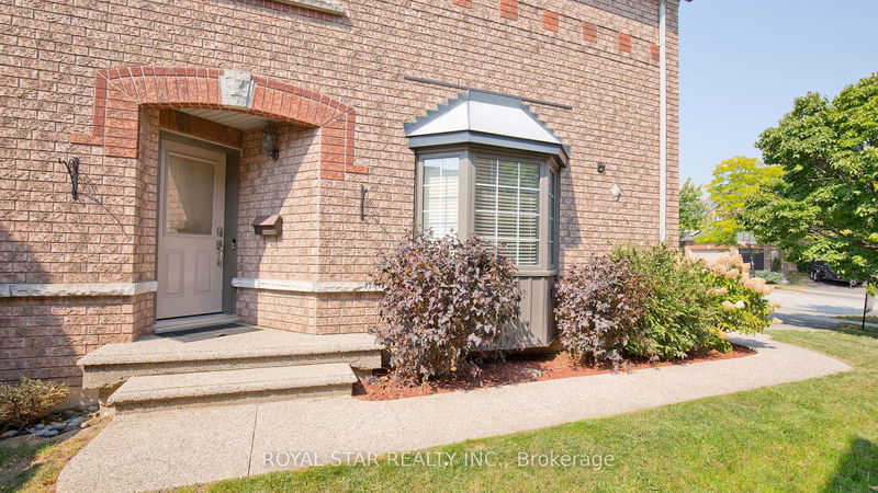 2964 Jackson Dr  Burlington, L7M 4K6 | Image 3