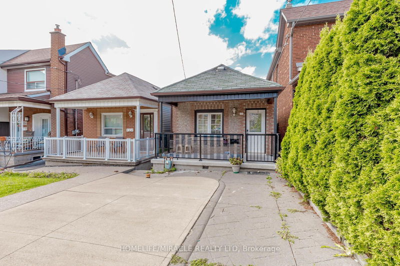 home for lease on Lower-158 Gilbert Avenue