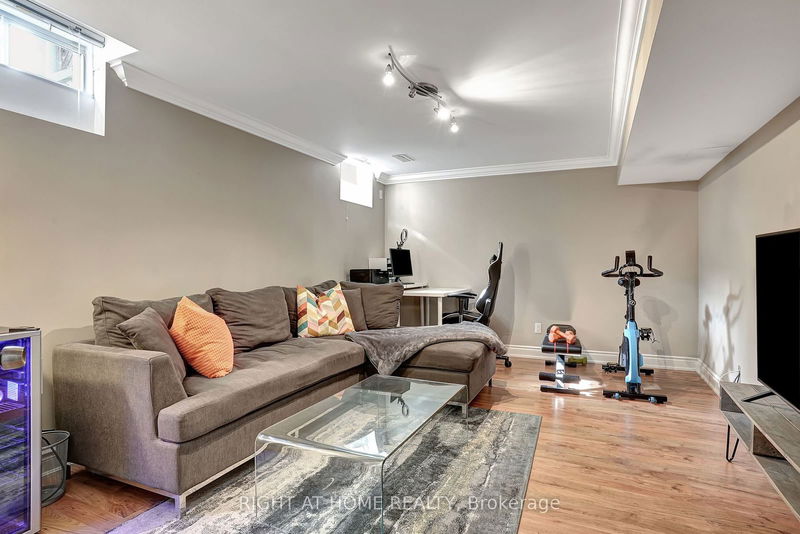 3748 Pearlstone Dr  Mississauga, L5M 7H1 | Image 25