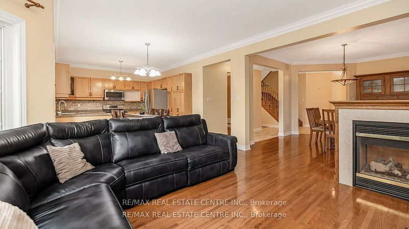 136 Van Scott Dr  Brampton, L7A 1N5 | Image 11