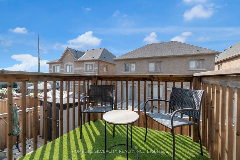 60 Rockman Cres  Brampton, L7A 4A7 | Image 15