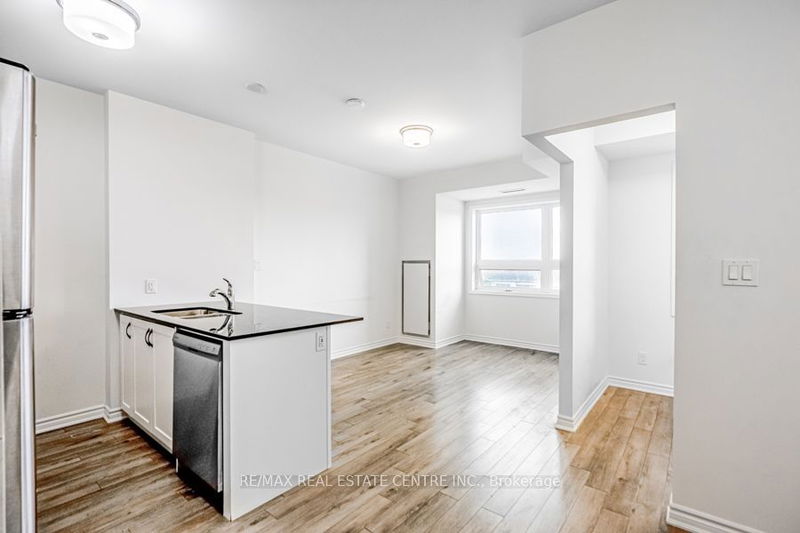  421 - 200 Lagerfeld Dr  Brampton, L7A 0H8 | Image 6