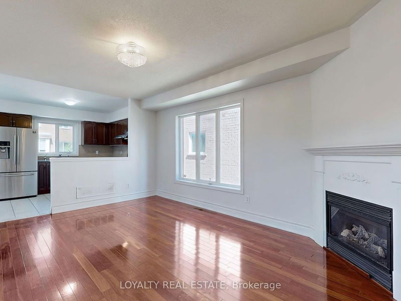 999 Southfork Dr  Mississauga, L5V 2K6 | Image 3