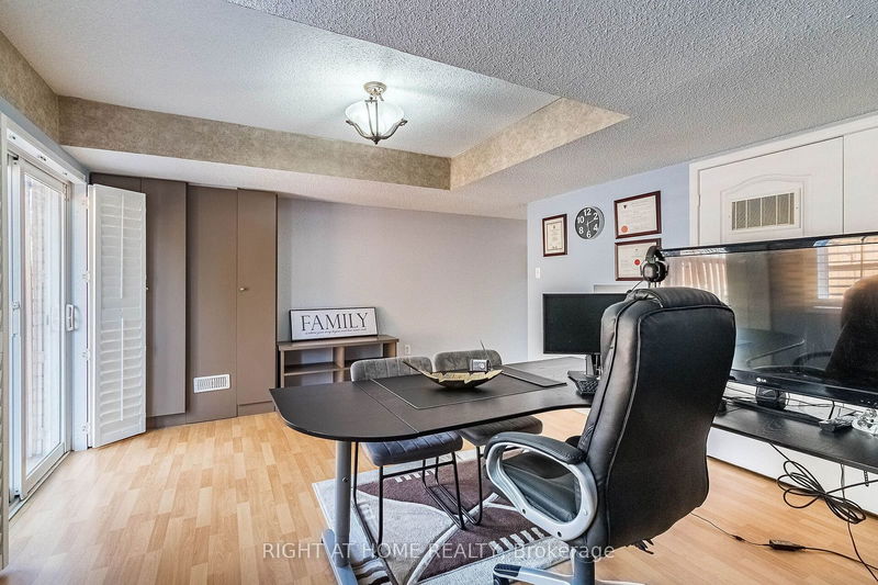 5815 Tiz Rd  Mississauga, L5R 0B6 | Image 24